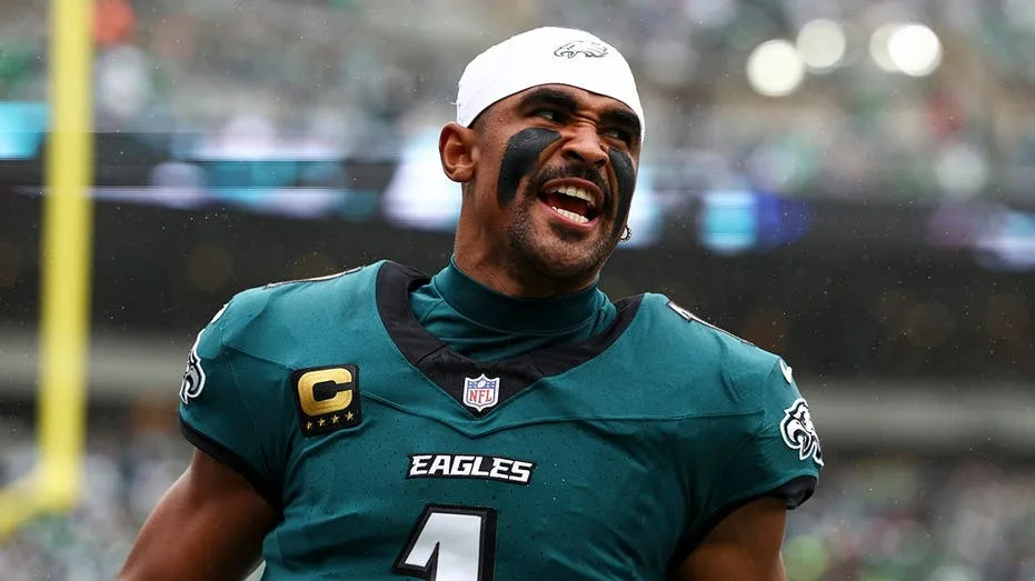 Jalen Hurts' Viral Hot-Mic Moment Highlights Eagles' Mid-Game Collapse Against Rams
